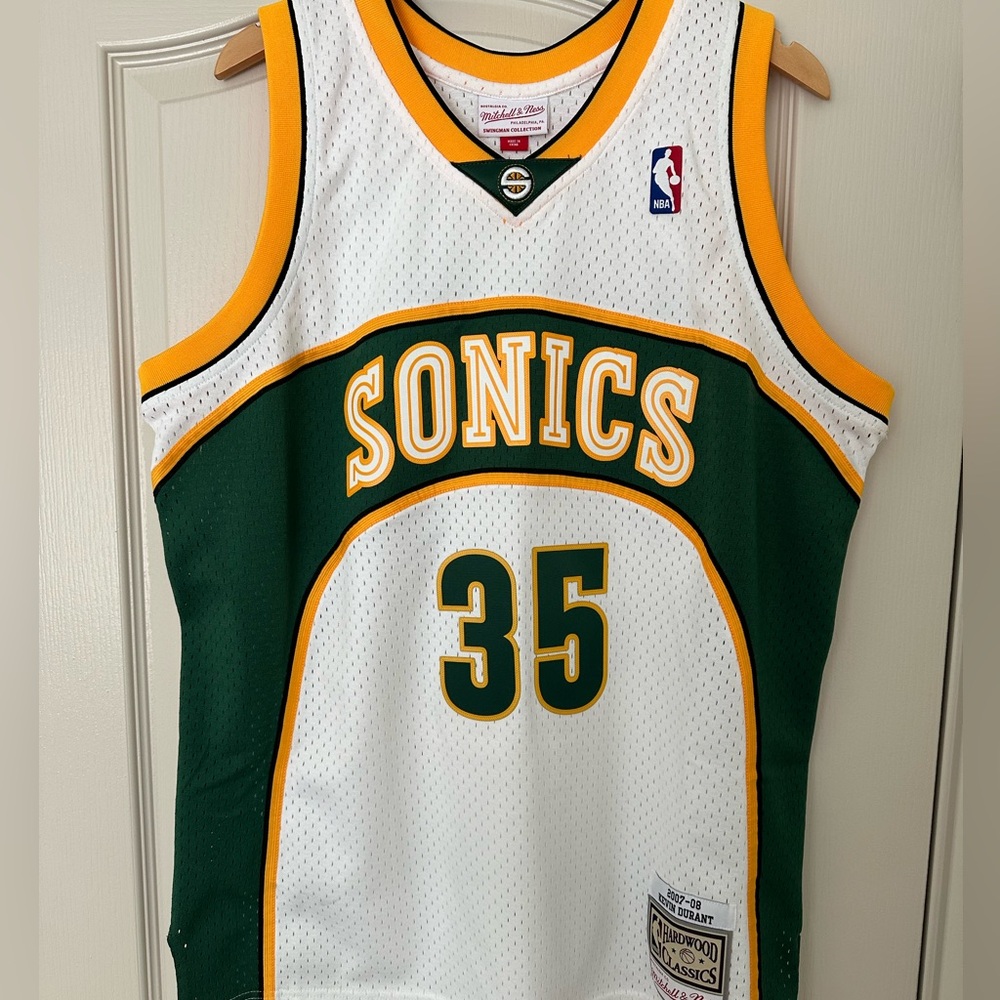 Mitchell & Ness Green and White Sonics Jersey